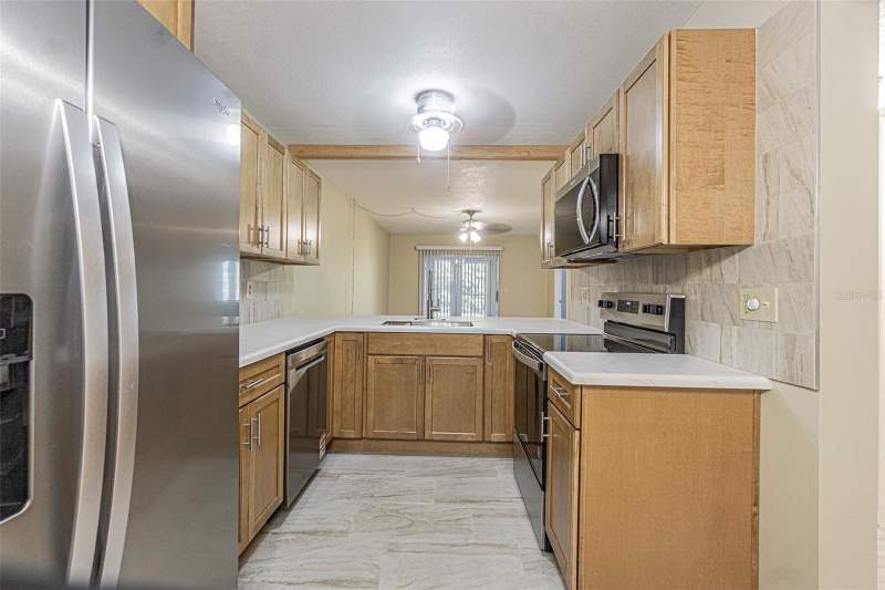 2 bedroom Condominium at 11201 122nd Avenue #197, Shadow Lakes Condo, Largo — photo 4