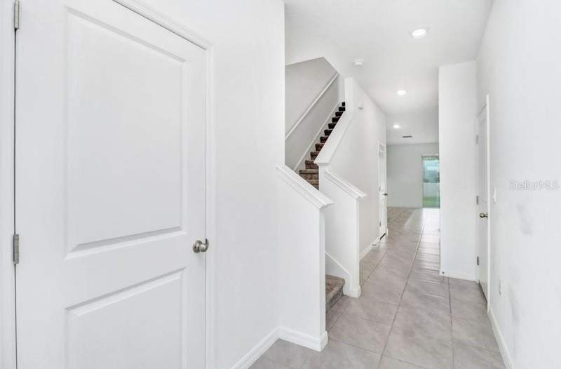 3 bedroom Townhouse at 398 Mangrove Shade Circle, Mangrove Point Ph 2 & 3, Apollo Beach — photo 4