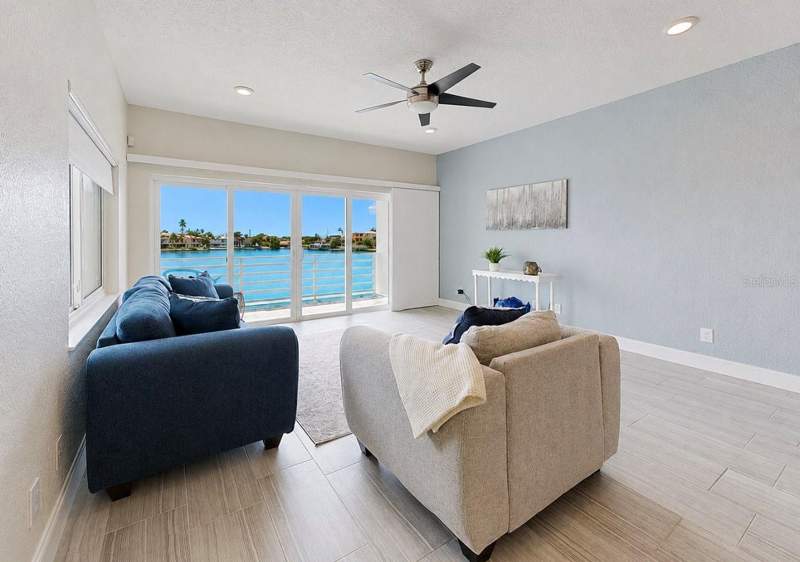 4 bedroom Townhouse at 4639 Mirabella Court, Mirabella Twnhms Sub, St Pete Beach — photo 4