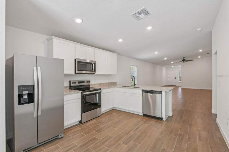 3 bedroom Single Family Residence at 13331 Canada Goose Road, Royal Highlands, Weeki Wachee — photo 3