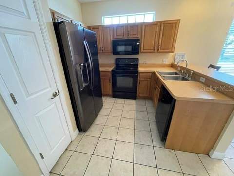 6344 Birmingham Avenue, Zephyrhills FL - photo 9 of 13