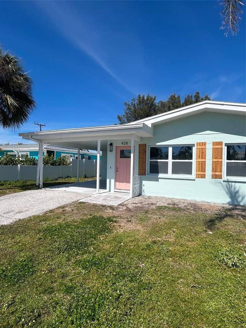 2 bedroom Half Duplex at 428 62nd Street, Seaside Gardens Rep, Holmes Beach — photo 1
