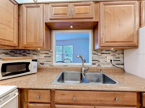 10184 106th Avenue #26, Largo FL - photo 6 of 45