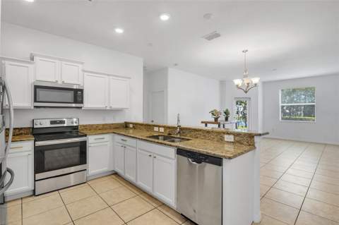 3610 Rodrick Circle, Orlando FL - photo 6 of 38