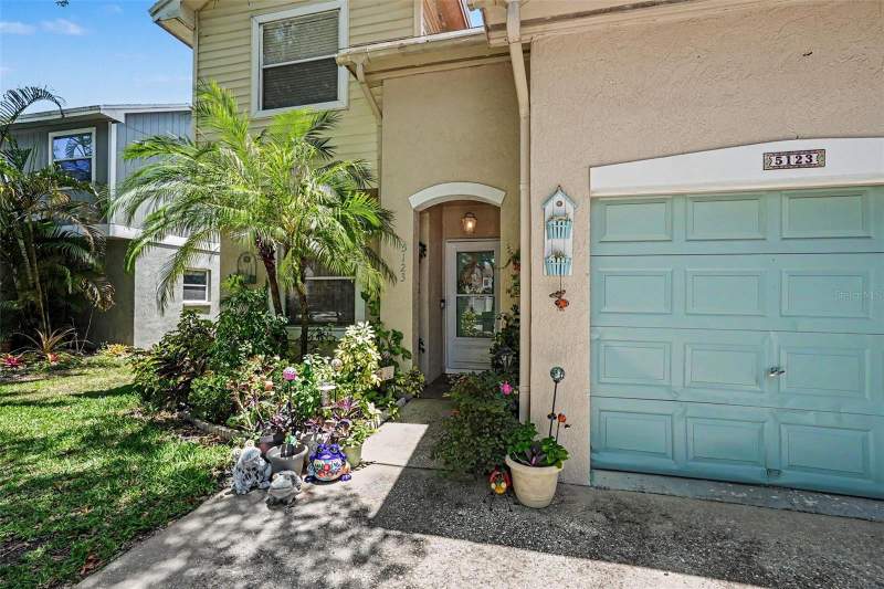 3 bedroom Townhouse at 5123 Corvette Drive, Le Clare Shores, Tampa — photo 4