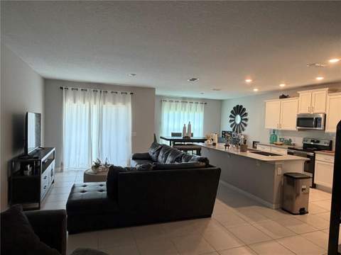3363 Bellezza Court, Kissimmee FL - photo 6 of 18