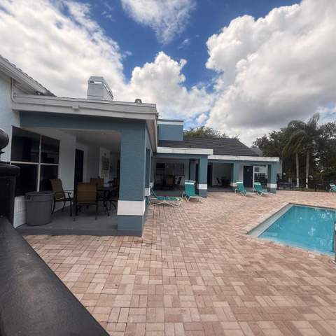 5785 Gatlin Avenue #718, Orlando FL - photo 9 of 25