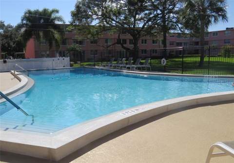 4720 Locust Street #314, St Petersburg FL - photo 12 of 13