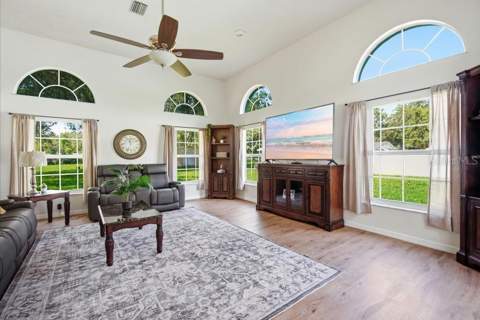 483 Lincoln Avenue, Masaryktown FL - photo 13 of 41