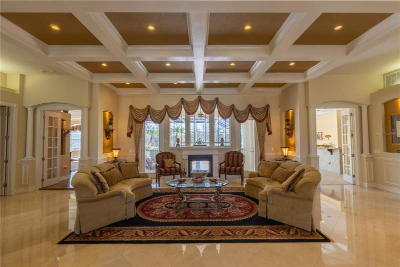 4 bedroom Single Family Residence at 13717 Canterfield Drive, Canterfield Farms, Riverview — photo 4