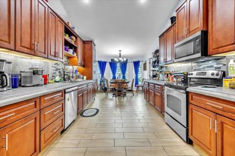3409 Andalusia Boulevard, Cape Coral FL - photo 10 of 41