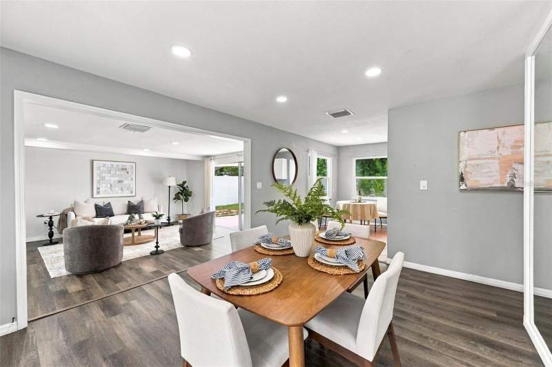 3 bedroom Single Family Residence at 6726 12th Street, Meadow Lawn, St Petersburg — photo 4