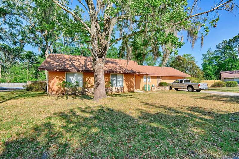 3 bedroom Single Family Residence at 4347 NW 43rd Terrace, Rustlewood, Gainesville — photo 1