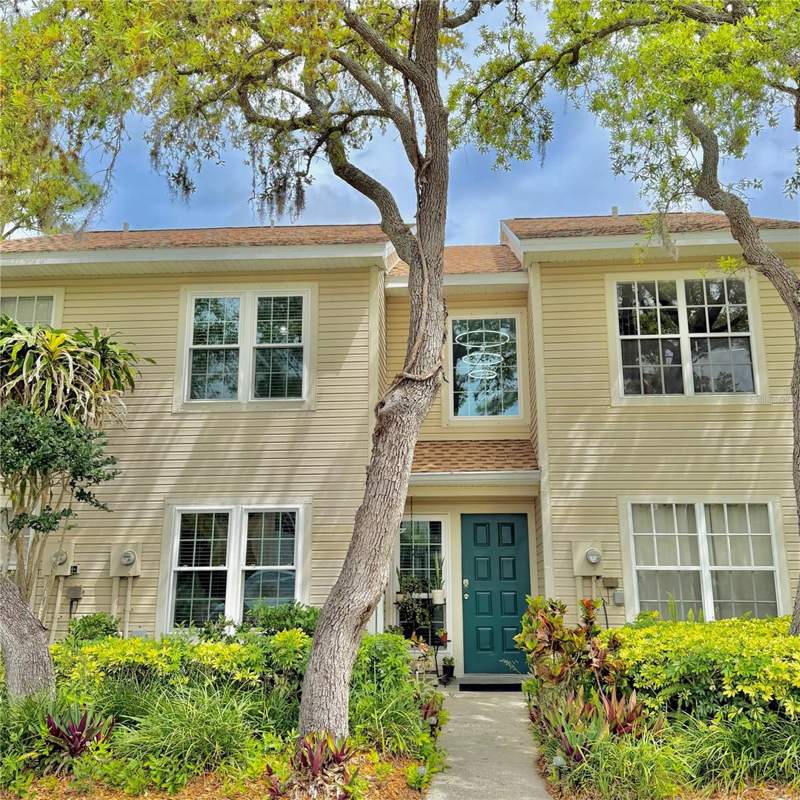2 bedroom Townhouse at 2122 Clover Hill Road, Courtyards 1 At Gleneagles, Palm Harbor — photo 2