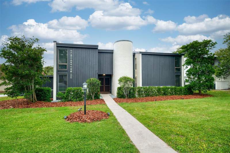 2111 MALLARD CIRCLE home for sale in Quail Hollow
