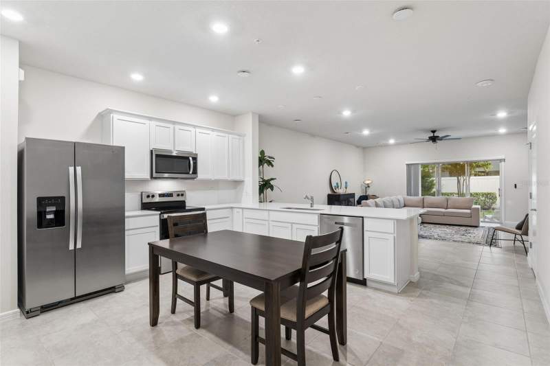 3 bedroom Townhouse at 2017 Canny Cove, Grayson Square, Winter Park — photo 2