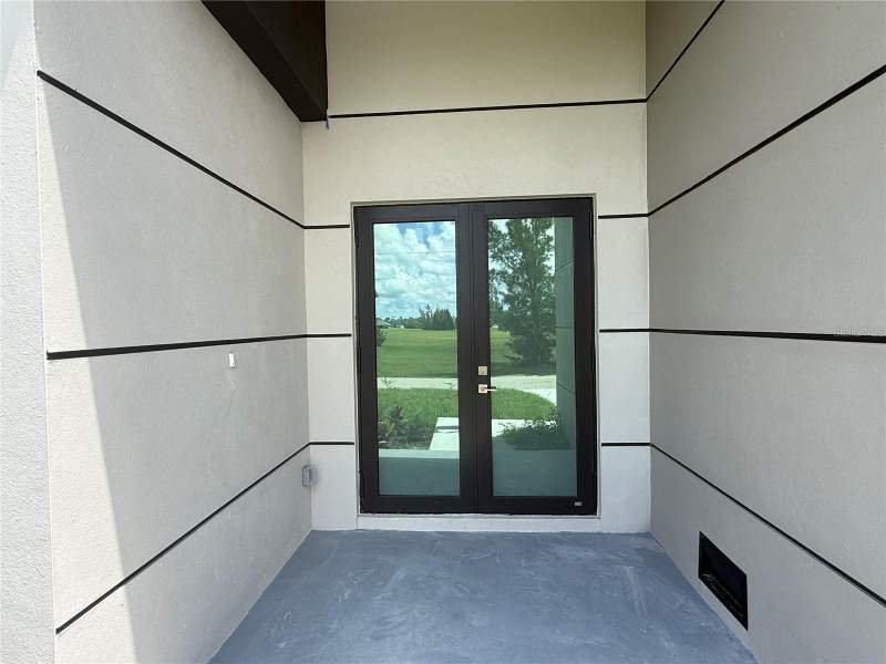 4 bedroom Single Family Residence at 4005 NW 22nd Street, Cape Coral, Cape Coral — photo 2