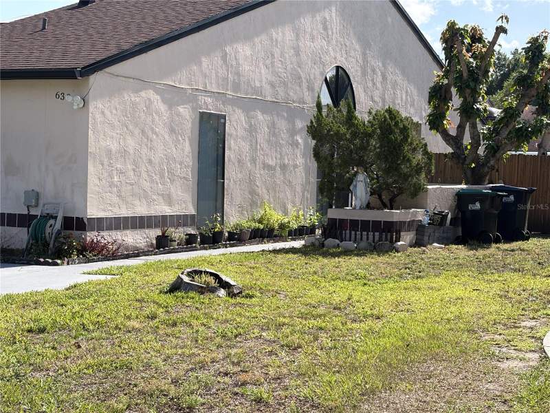 3 bedroom Half Duplex at 639 Golden Sunshine Circle, Florida Villas, Orlando — photo 2