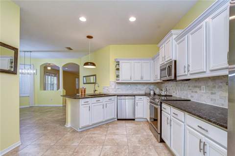 3332 Chapel Creek Circle, Wesley Chapel FL - photo 18 of 80