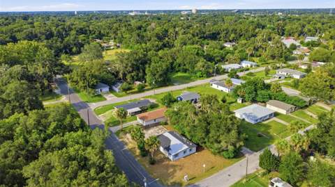 921 S Salisbury Avenue, Deland FL - photo 10 of 27