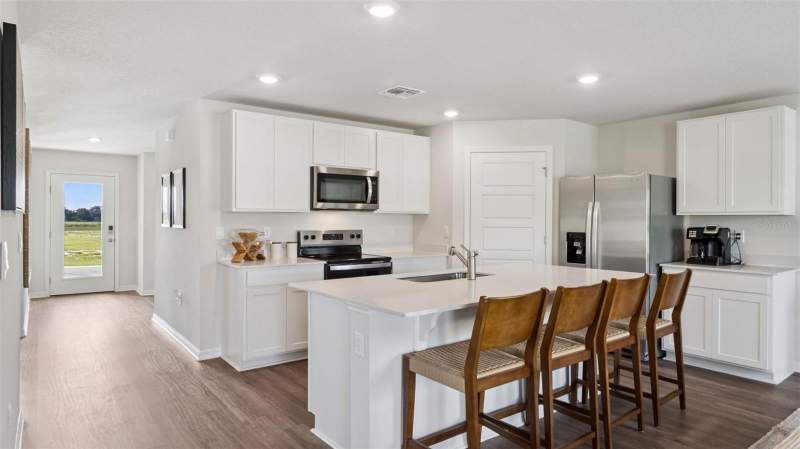 3 bedroom Single Family Residence at 1876 Coble Drive, Deltona Lakes Unit 11, Deltona — photo 3