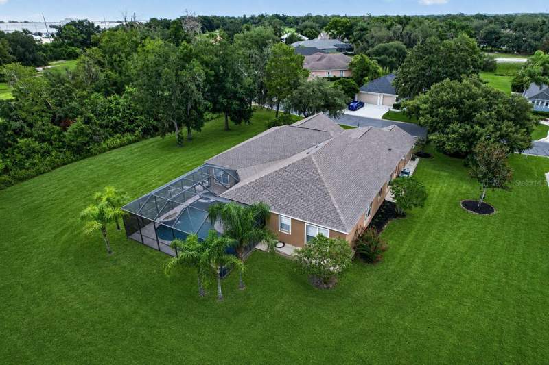 4 bedroom Single Family Residence at 2813 Hampton Place Court, Walden Lake Unit 19, Plant City — photo 5