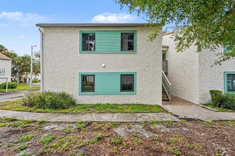 2 bedroom Condominium at 11502 7th Lane #1401, Peppertree Village Condo, St Petersburg — photo 2