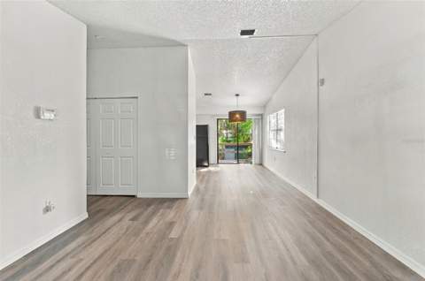 8603 N 29th Street, Tampa FL - photo 6 of 31