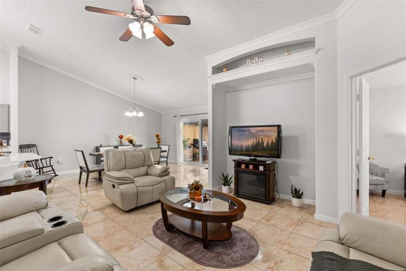 3 bedroom Single Family Residence at 1126 Woodflower Way, Woodridge Ph Iia Sub, Clermont — photo 4
