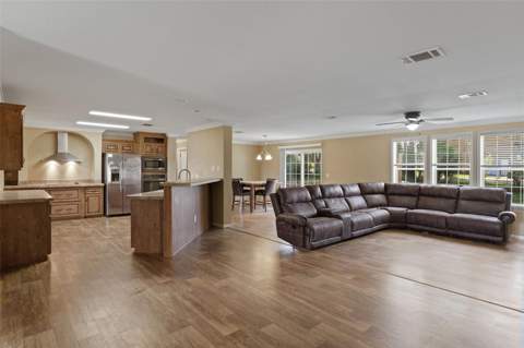 38616 Coleen Avenue, Zephyrhills FL - photo 13 of 67