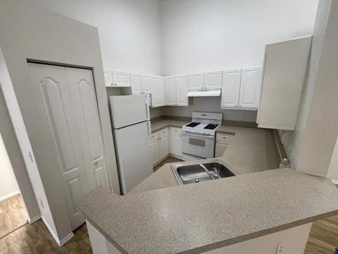 3313 S Kirkman Road #220, Orlando FL - photo 17 of 57