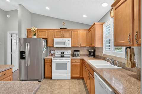 954 Barrymoore Loop, The Villages FL - photo 10 of 27