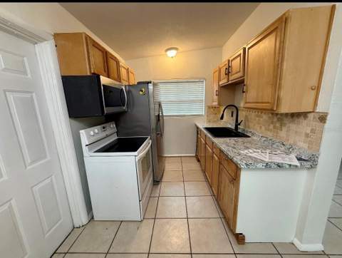 6021 Yucatan Drive, Orlando FL - photo 10 of 20