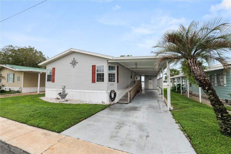 3 bedroom Manufactured Home at 4911 Linc Lane, Lakeside Hills Estates, Lakeland — photo 2