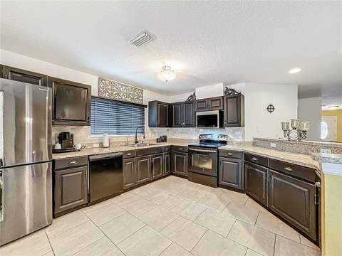 11112 Hidden Breeze Drive, Wimauma FL - photo 19 of 41