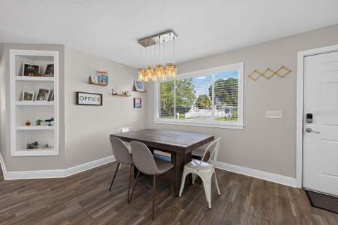 4710 W Trilby Avenue, Tampa FL - photo 10 of 65