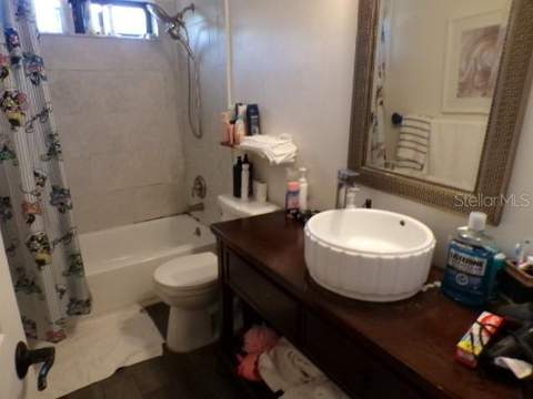 5766 Forester Pine Court, Sarasota FL - photo 11 of 15
