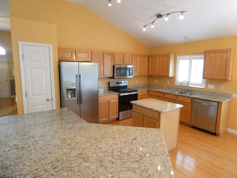 3 bedroom Single Family Residence at 6200 Ashfield Place, Villages At Wesley Chapel Ph 03D 04, Wesley Chapel — photo 2