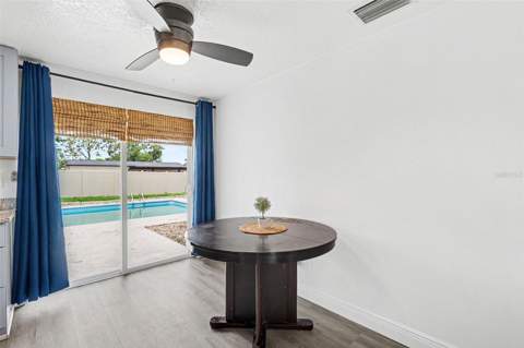 8253 Greenleaf Circle, Tampa FL - photo 10 of 22