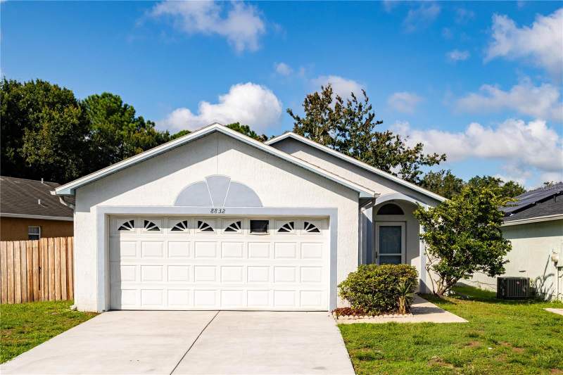 3 bedroom Single Family Residence at 8832 Valencia Oaks Court, Valencia Woods First Add, Orlando — photo 2