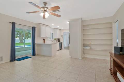 1113 Glenmoor Court, Clearwater FL - photo 17 of 39