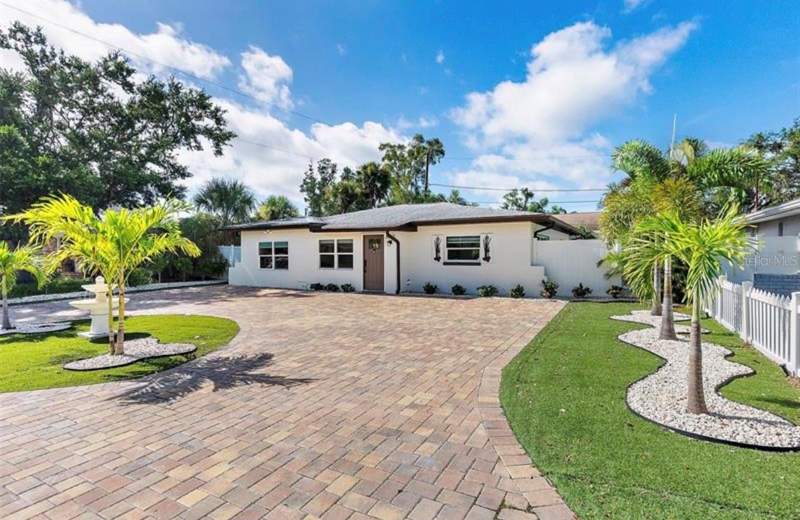 3 bedroom Single Family Residence at 6750 W Flamingo Way, Pelican Creek 2nd Add, St Petersburg — photo 2