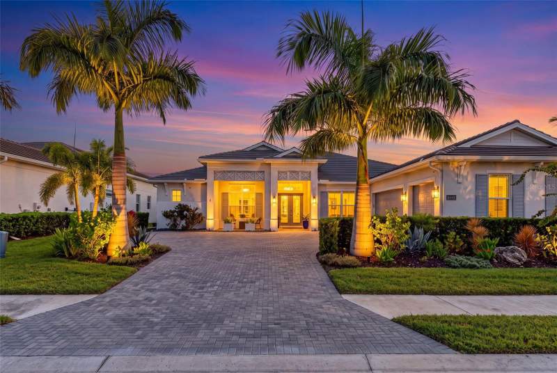 4 bedroom Single Family Residence at 8448 Cane Bay Court, Isles At Lakewood Ranch, Lakewood Ranch — photo 2