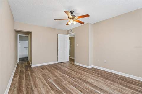 100 E Oak Terrace Drive #D2, Leesburg FL - photo 17 of 33