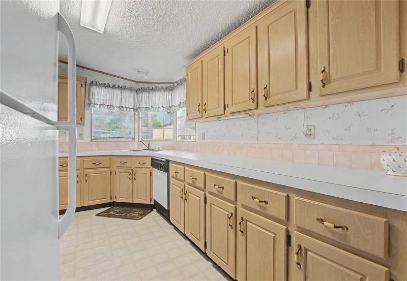 2 bedroom Manufactured Home at 5425 Betmar Drive, Betmar Acres, Zephyrhills — photo 5