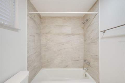 4013 Lake Bayshore Dr #107, Bradenton FL - photo 18 of 32