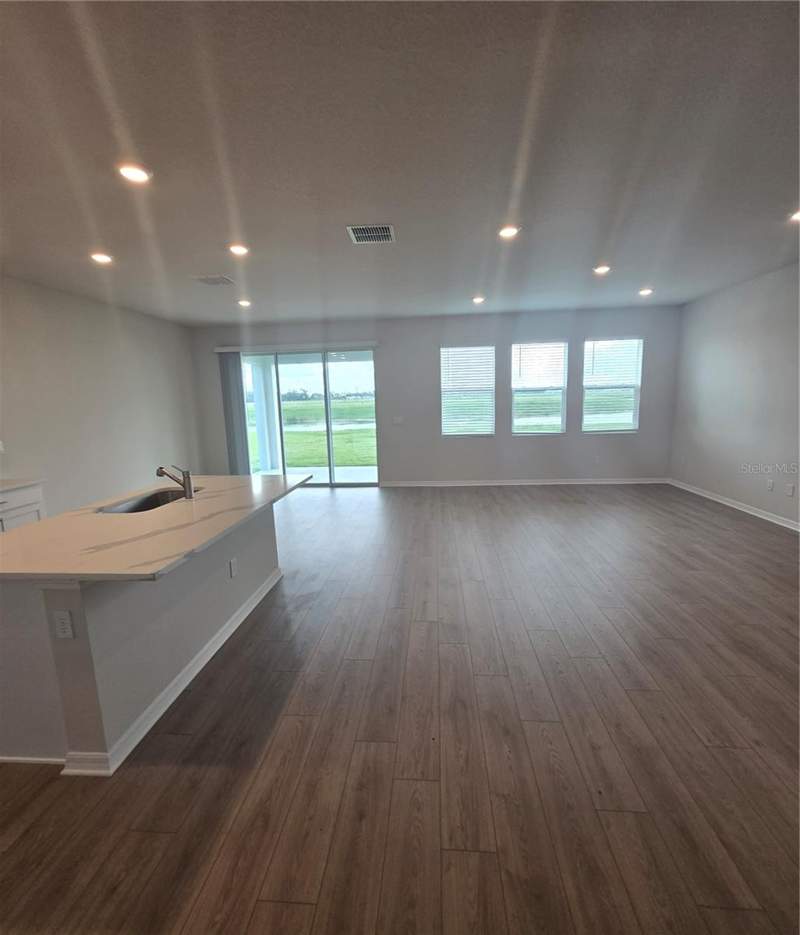 4 bedroom Single Family Residence at 9431 Bella Mar Trail, Seaire, Parrish — photo 4