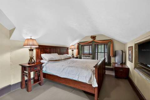 652 8th Avenue, St Petersburg FL - photo 17 of 27
