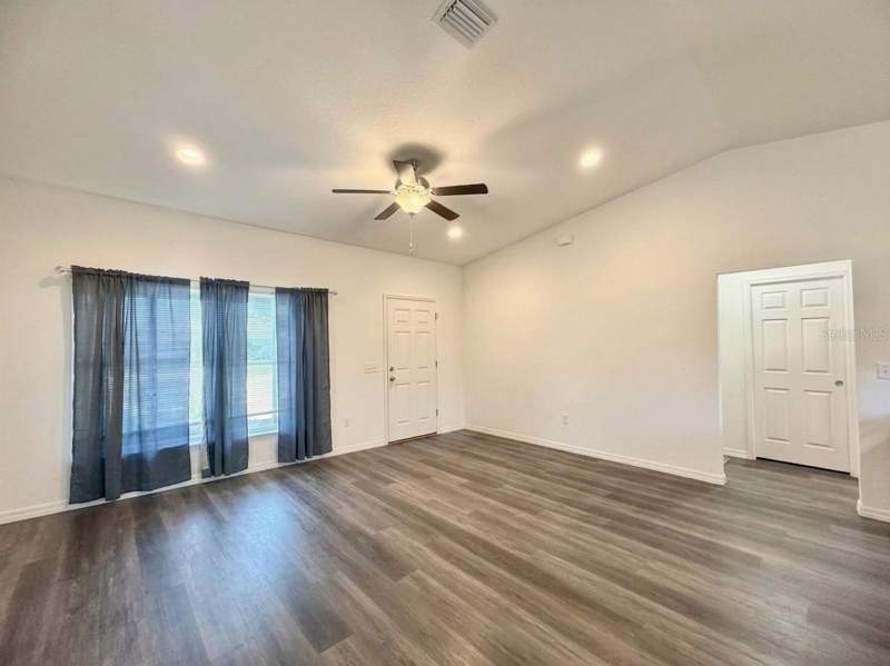 3 bedroom Single Family Residence at 48 Maple Drive, Silver Spgs Shores Un 31, Ocklawaha — photo 4