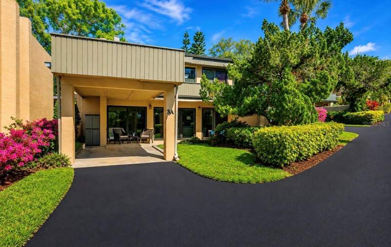 2 bedroom Condominium at 601 W Old US Highway 441 #3A, Mount Dora Hillhouse Condo, Mount Dora — photo 2